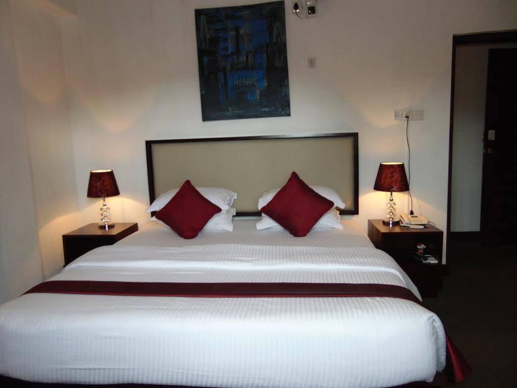 Laa Adams - The Luxurious Living Hotel Hatton Exterior foto